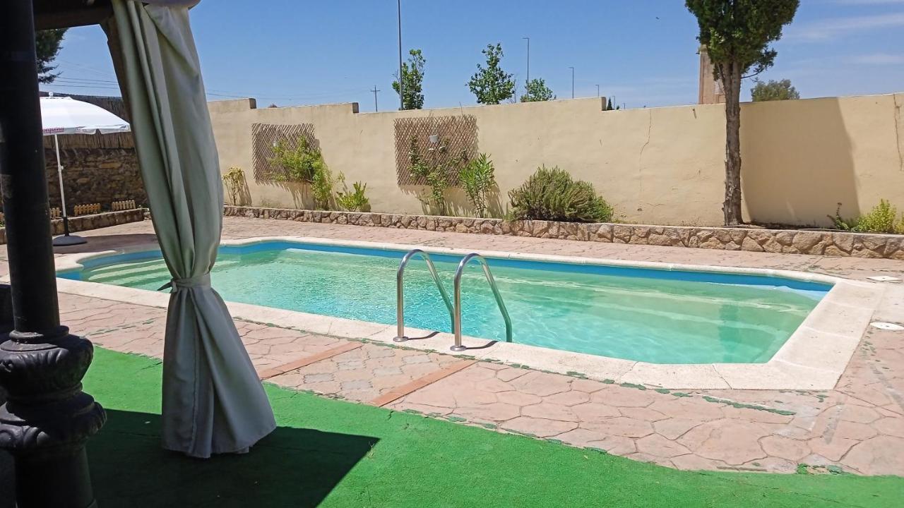Ferienwohnung Orion Torrejón el Rubio Exterior foto